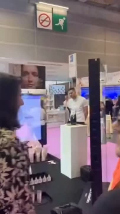 Miroir ABBI utilisé lors d'un événement beauté